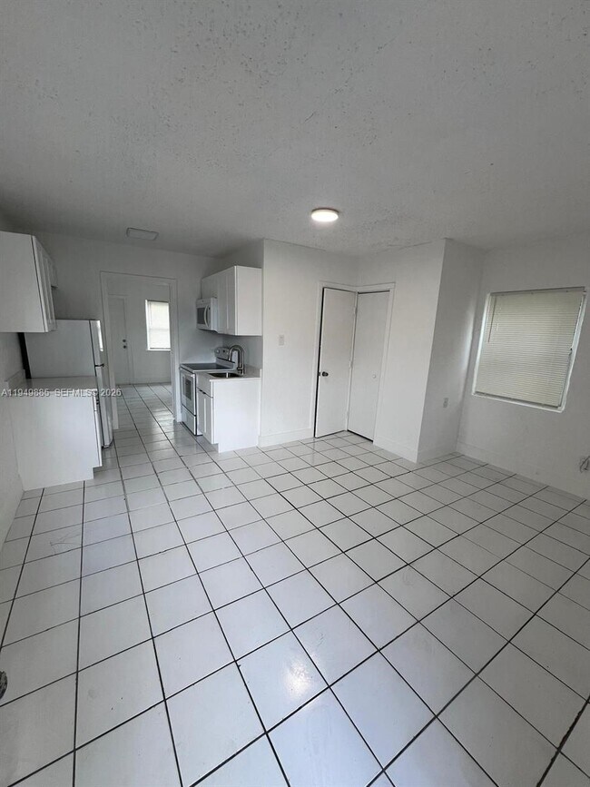 Building Photo - 1948 Fillmore St