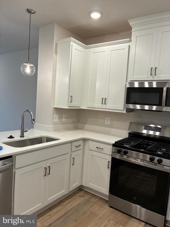 Building Photo - 20823 Cloongee Ter