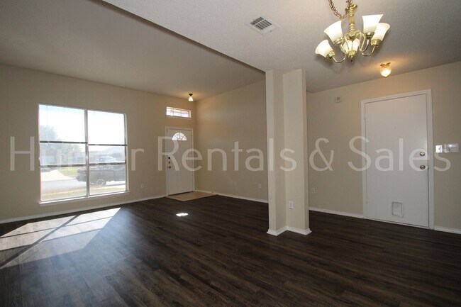 Building Photo - Spacious 4-Bedroom Home in Killeen