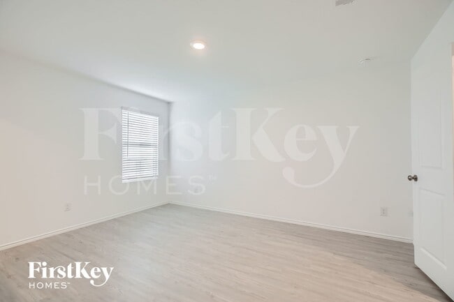 Building Photo - 3921 Far Horizon