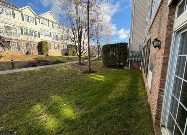 Building Photo - 225 Windmill Ct