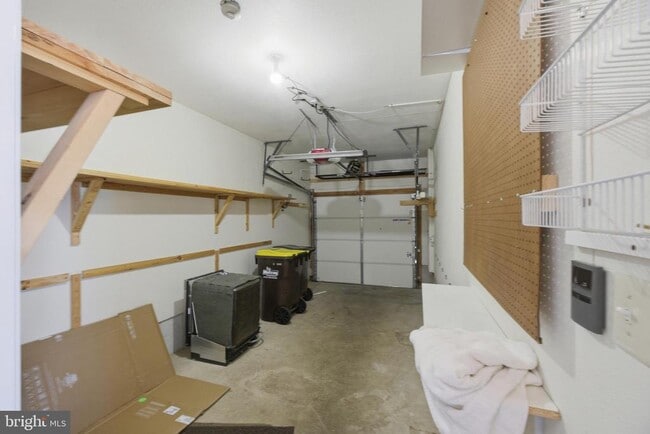 Building Photo - 56 Camellia Ct