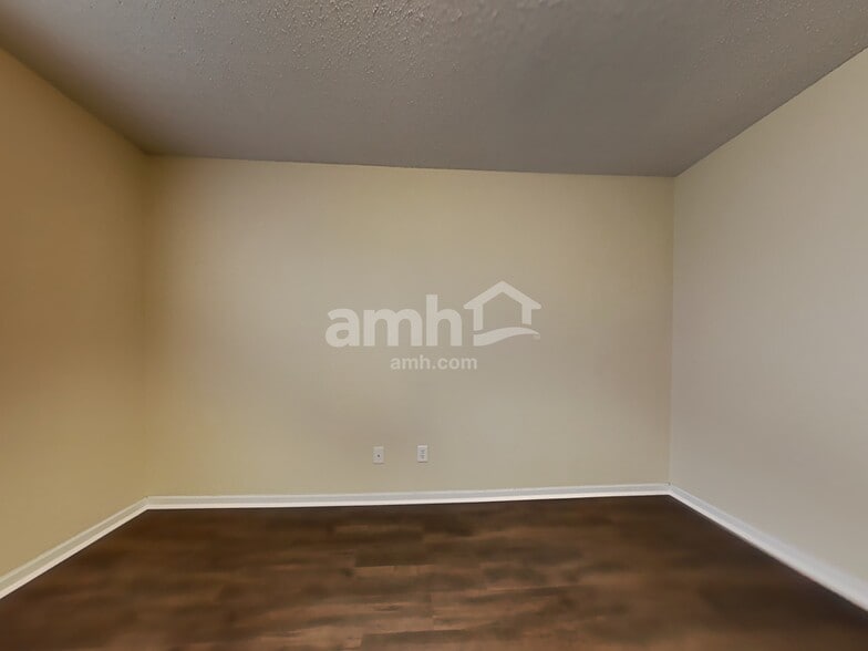 Building Photo - 10293 Clear Sky Dr