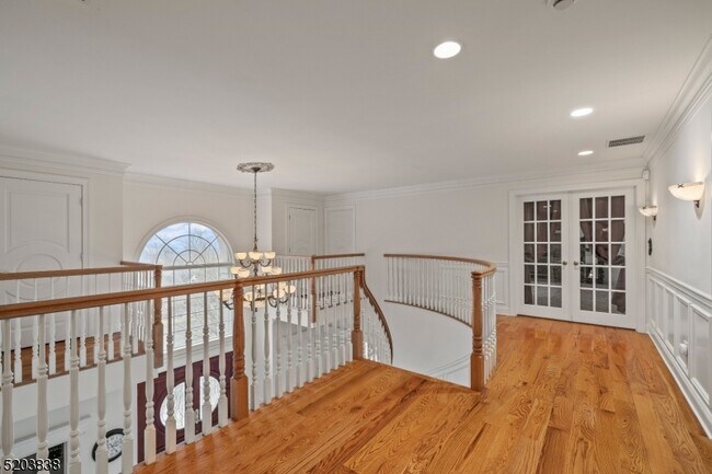 Building Photo - 326 Rock Ridge Ct