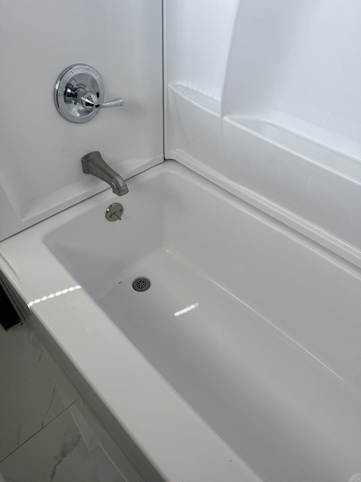 Building Photo - 330 E Fairview Ave