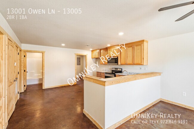 Building Photo - 13001 Owen Ln