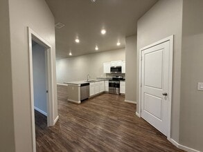 Building Photo - Willowbend Townhome Now Available