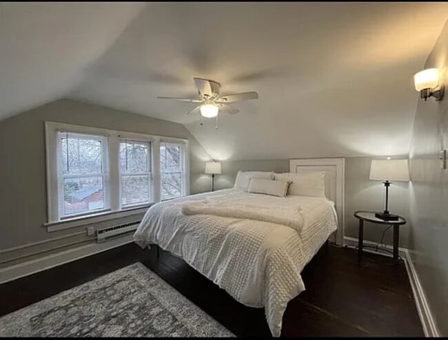 Building Photo - 1347 1/2 Highland