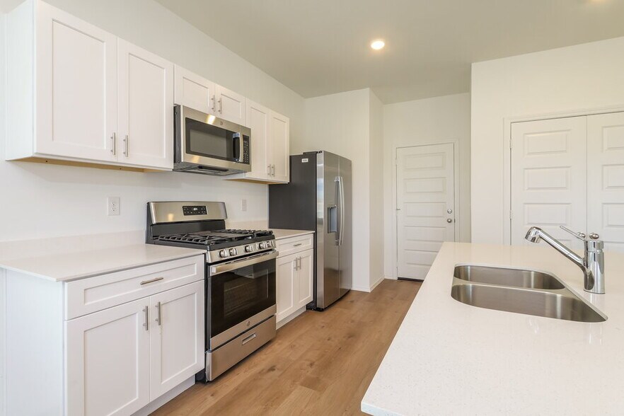 Building Photo - 12836 Torretta Wy