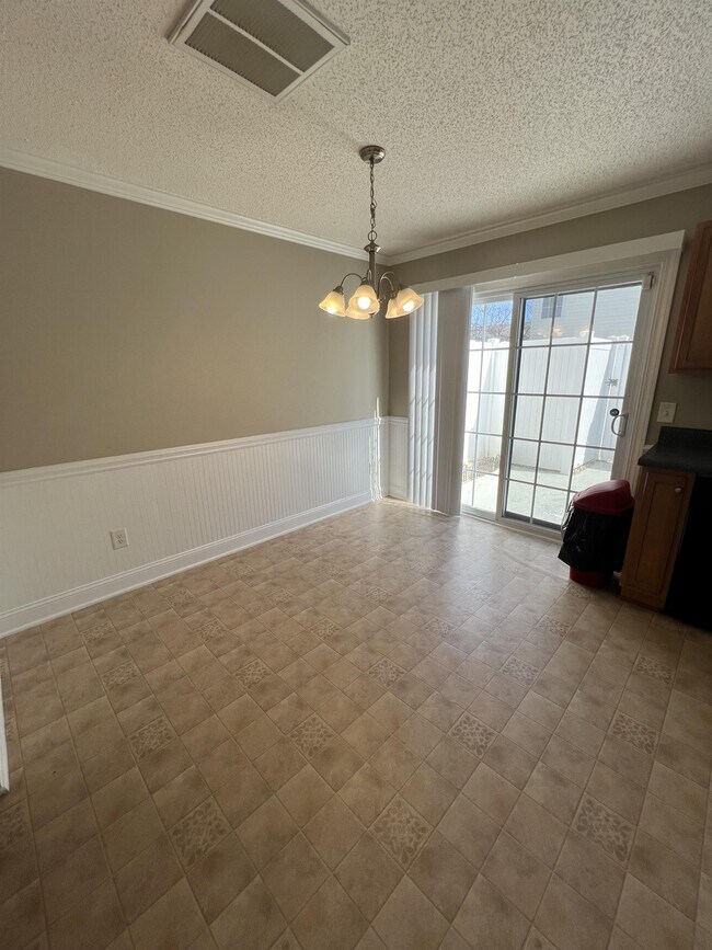 Building Photo - 4242 Dudleys Grant Dr