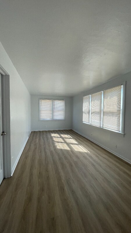 Building Photo - 317 E Franklin Ave