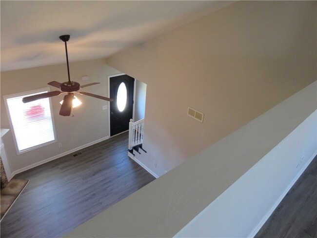 Building Photo - 204 Twin Pines Ct