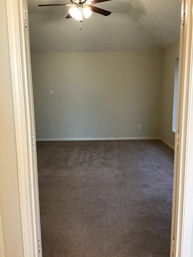 Building Photo - 19818 Twisted Creek Dr