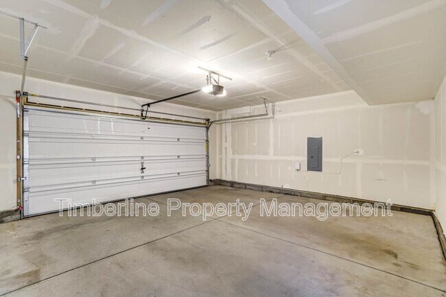 Building Photo - 6020 Ashmore Ln