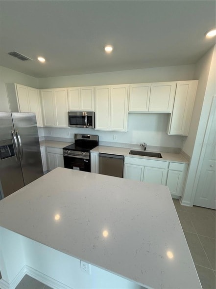 Building Photo - 5989 Zen Wy