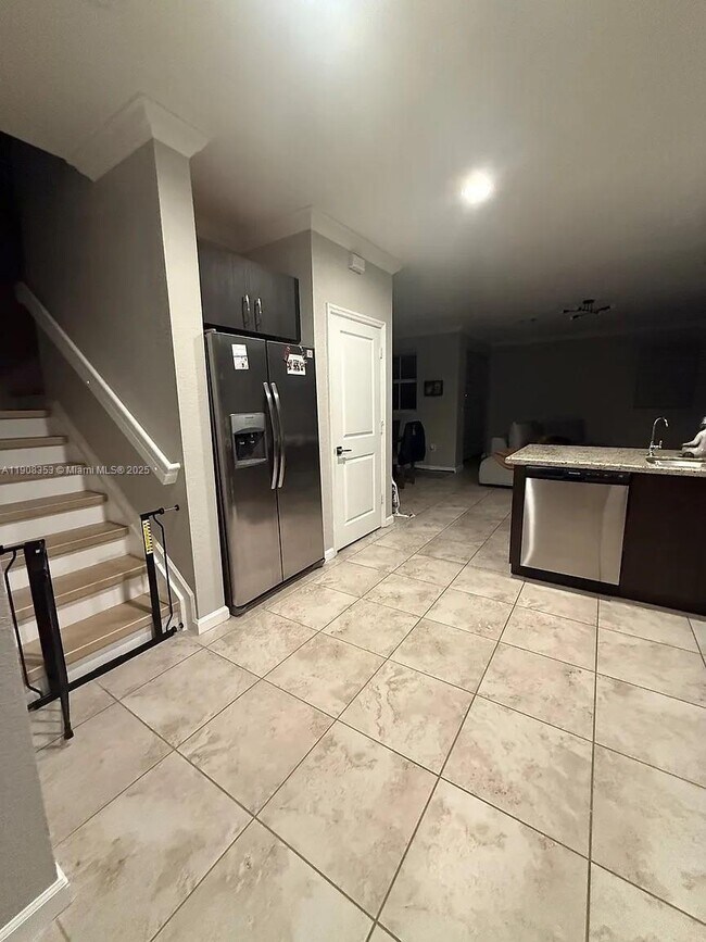 Building Photo - 1442 SE 23rd Terrace