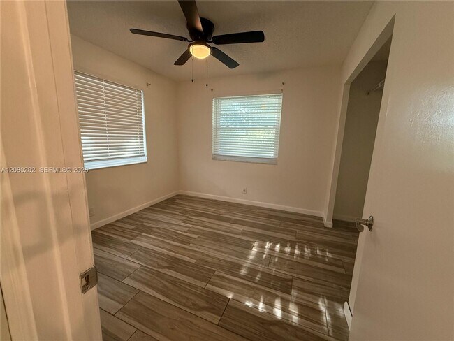 Building Photo - 8750 Royal Palm Blvd