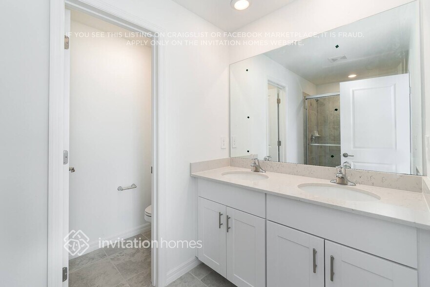 Building Photo - 9349 Cadence Ct