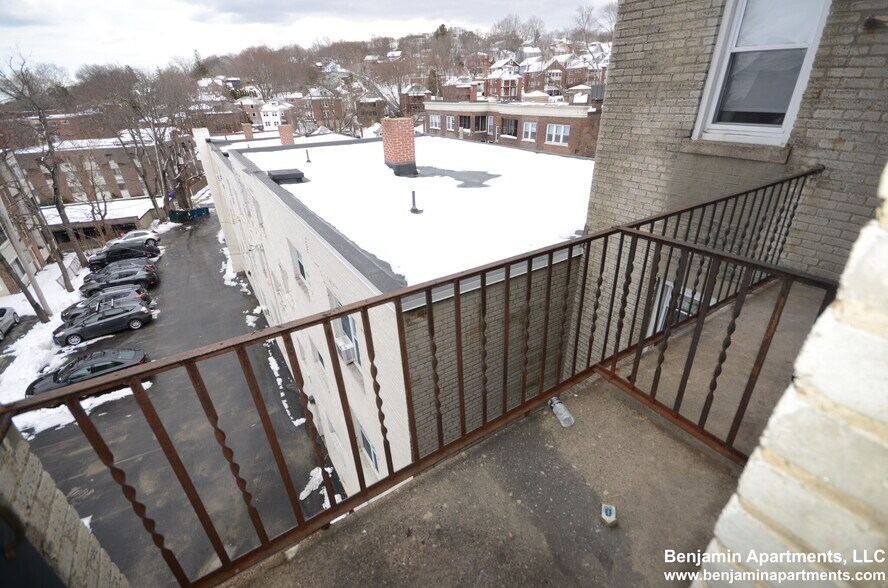 Building Photo - 8 Vinal St