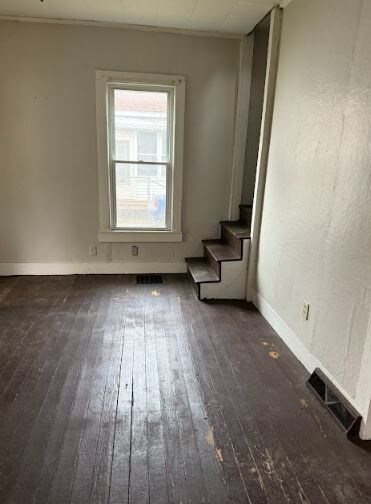 Building Photo - 1286 E Vanderhoof St