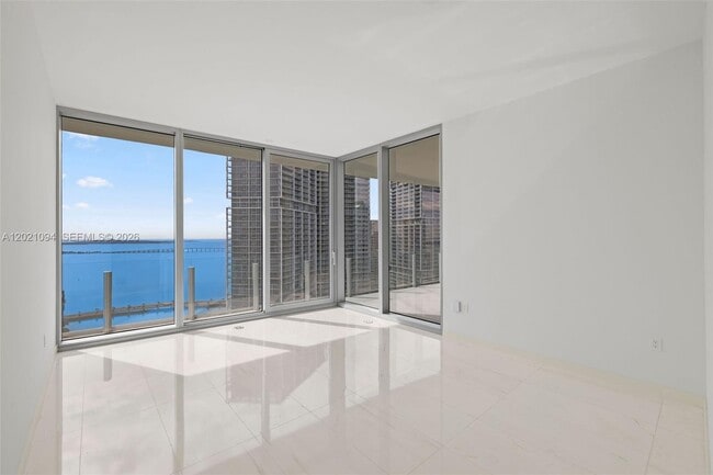 Building Photo - 300 Biscayne Blvd Way