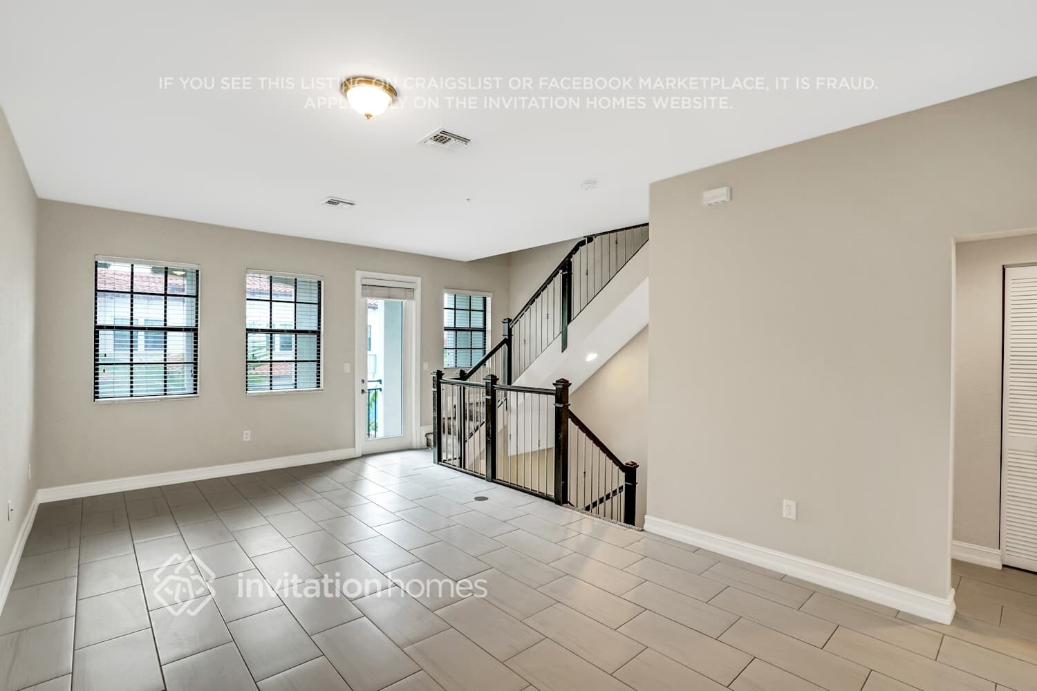Building Photo - 11705 SW 13th Ct