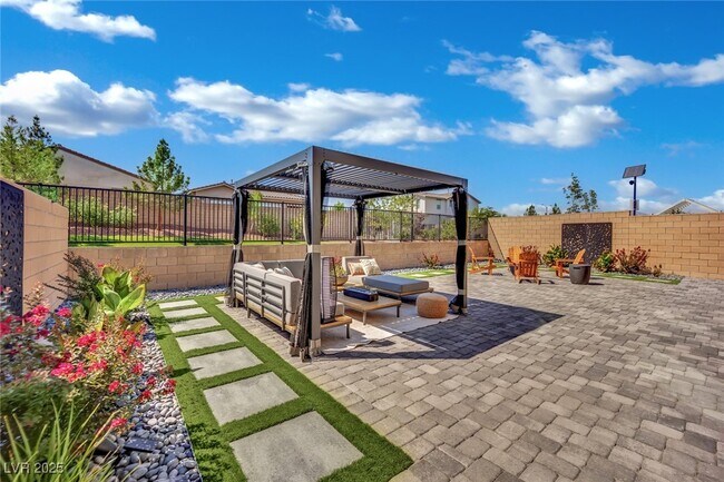 Building Photo - 8907 Roadrunner Ravine St