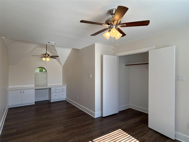 Building Photo - 5899 Fairdale Ln