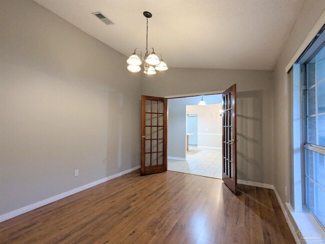 Building Photo - 1909 Southwind Cir