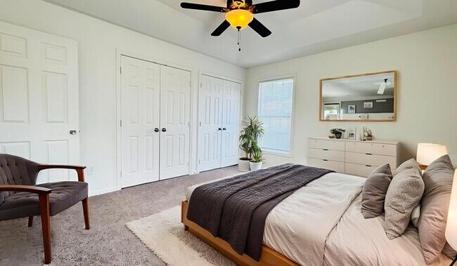 Building Photo - Creekwood Park Townhomes - 3 Bedrooms, 2 Baths, 2-Car Garage — Move-In Ready!