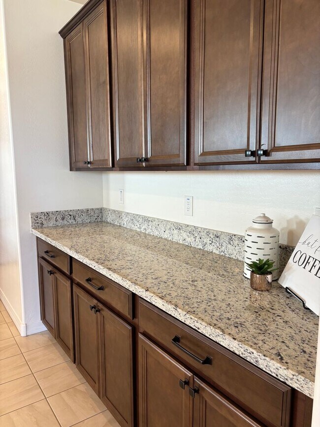 Building Photo - Single Level Queen Creek Home