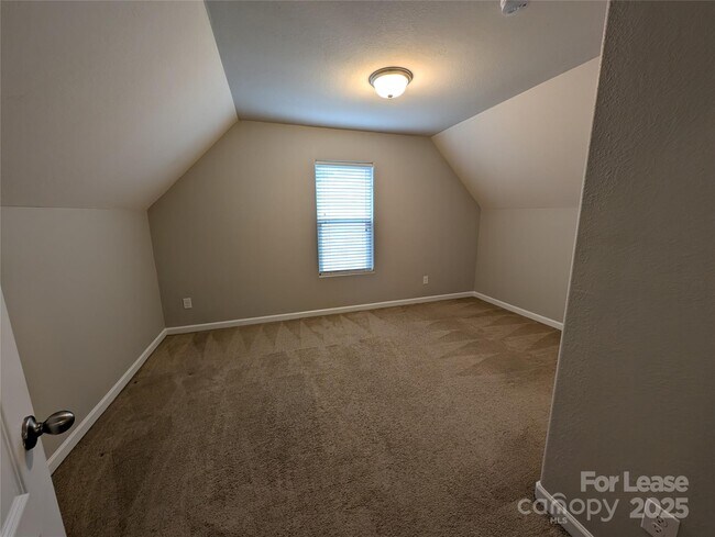 Building Photo - 8419 Candlenut Ln