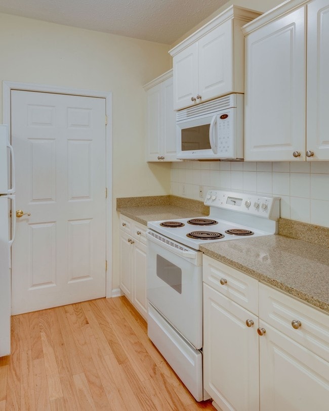 Building Photo - Condo in Hillmont of Green Hills