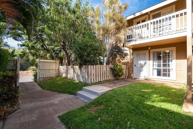 Building Photo - Remodeled 2 Bed / 1.5 Bath at Kihei Villag...