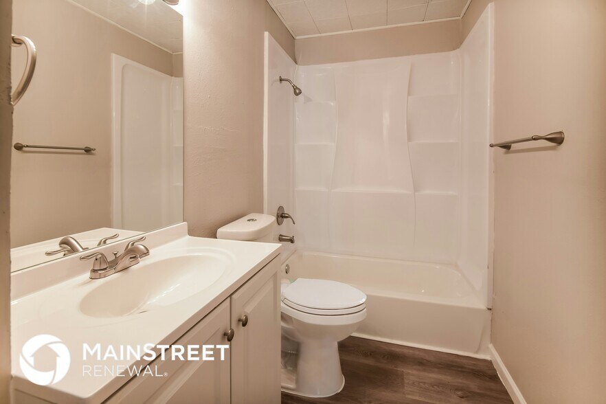 Building Photo - 347 Pilgrim Dr