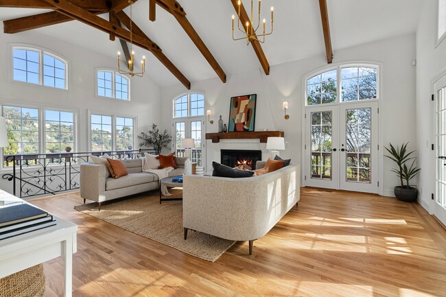 Building Photo - 344 Summit Ave