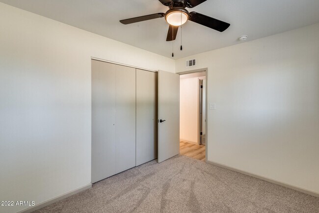 Building Photo - 4402 W El Camino Dr