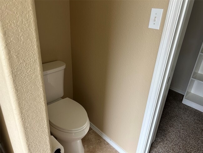 Building Photo - 25111 Country Gate Dr