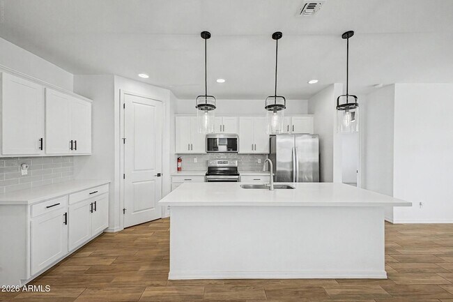 Building Photo - 35948 W Santa Monica Ave