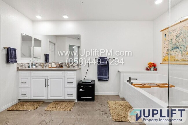 Building Photo - 1362 Palo Verde Way
