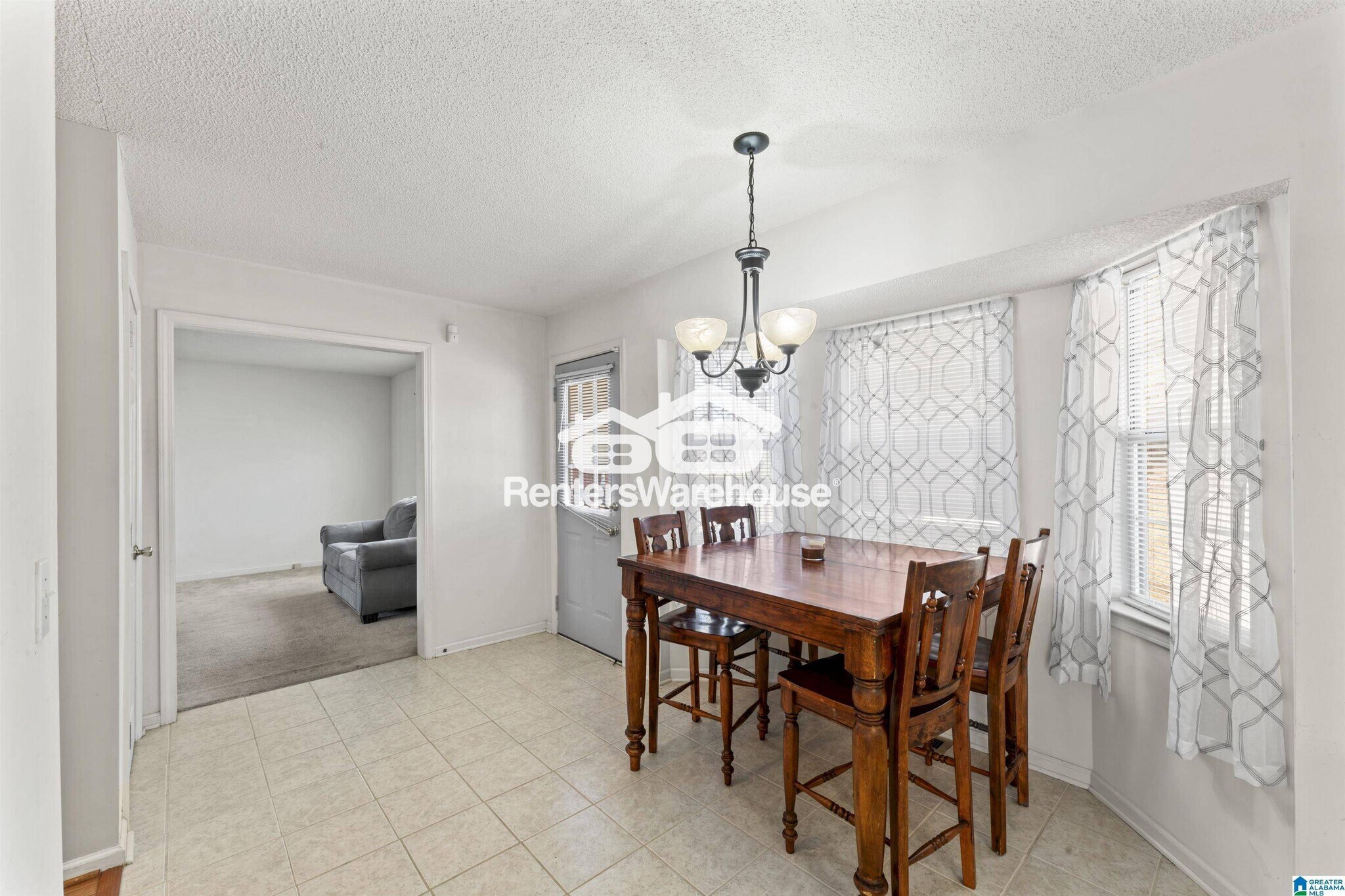 Building Photo - 3042 Wood Cir