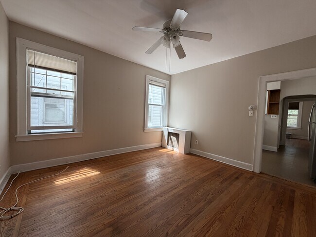 Building Photo - 141 Hill St