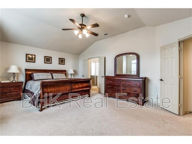 Building Photo - 11861 Tyler Dr