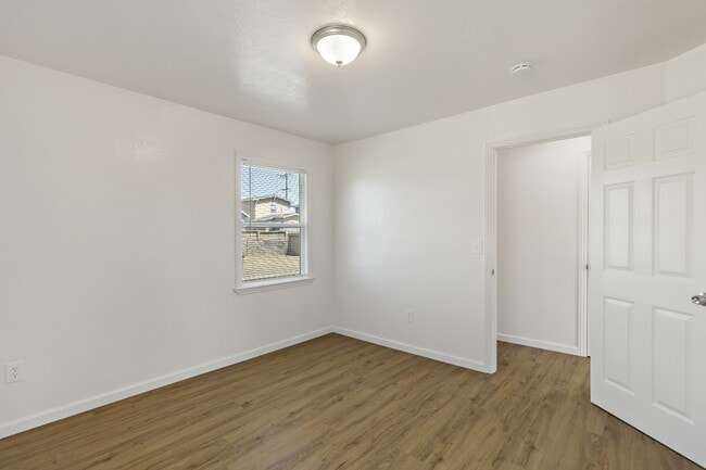 Building Photo - 540 2nd St