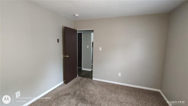 Building Photo - 4629 Far Hills Ave