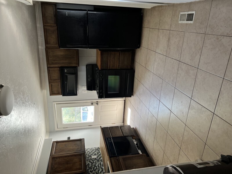 Building Photo - 562 E 4500 S