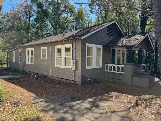 Building Photo - 134 N Carlen St