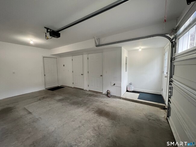 Building Photo - 35 Ringgold St