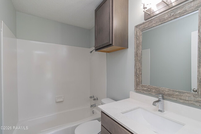 Building Photo - 122 Pebble Beach Dr