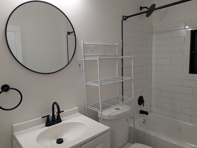 Building Photo - 1851 W 52nd St